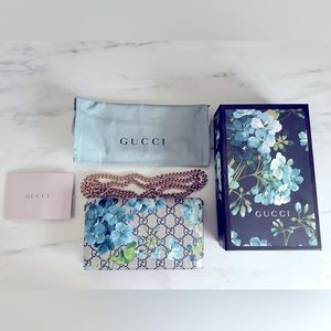 Authentic Gucci Beige GG Supreme Canvas Blooms Wallet On Chain - EUC